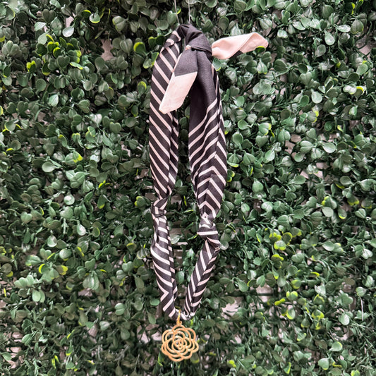 Scarf Charm Necklace | Black & White
