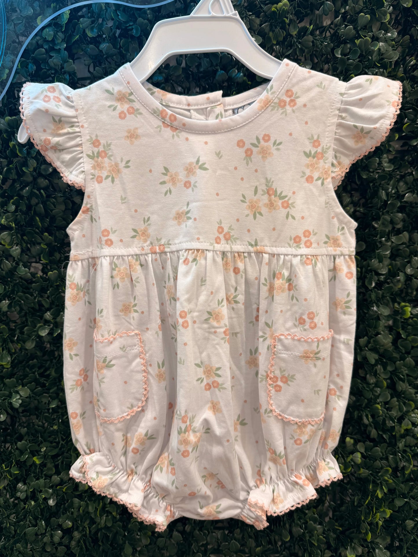 Dainty Floral Bubble