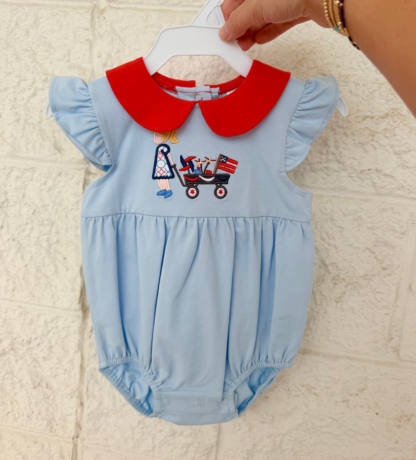 Patriotic Wagon Girl Bubble
