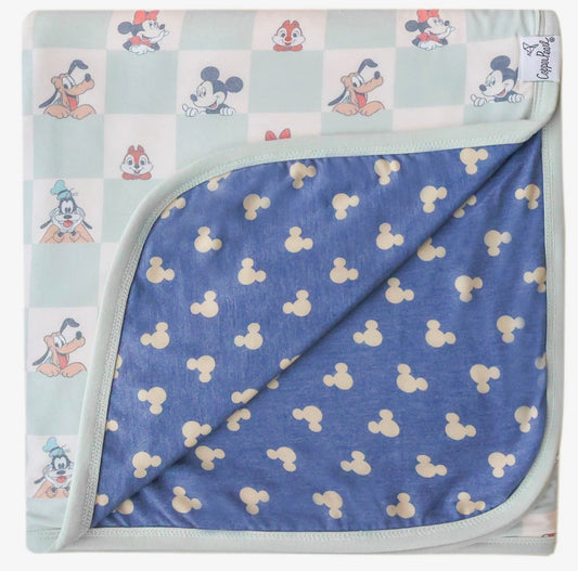 Three-Layer Jumbo Quilt | Mickey Mouse & Friends